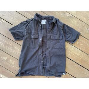Retreat mens medium button front shirt